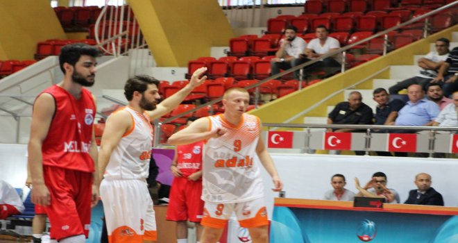 Adanaspor galip, taraftarlar tepkili...