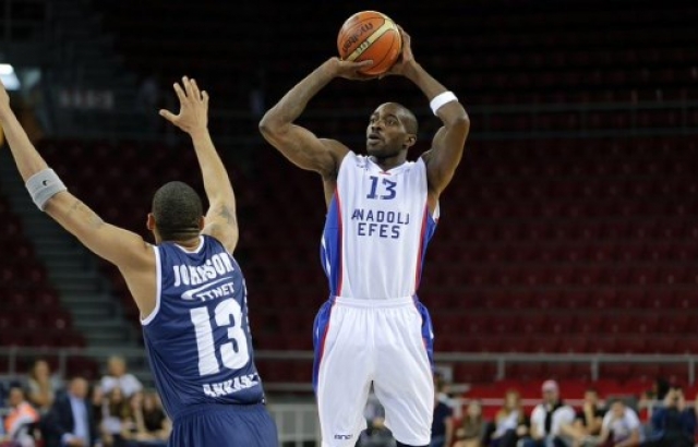 Anadolu Efes yarı finale yükseldi