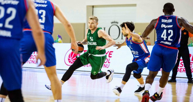 Anadolu Efes'ten Zalgiris'e fark