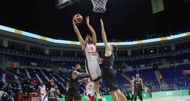 Bahçeşehir Koleji'nden Petkimspor'a fark