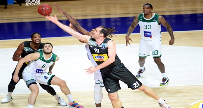 Bursaspor, Nanterre 92'ye karşı yine galip