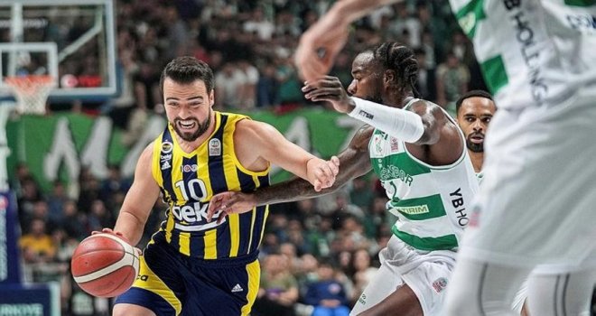 Fenerbahçe Beko iki uzatmada kazandı, Bursaspor Play-off'a kalamadı