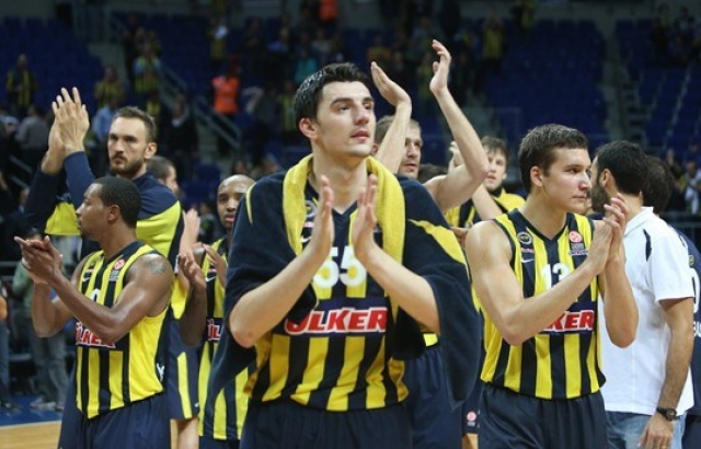 Fenerbahçe Ülker, Pana deplasmanında