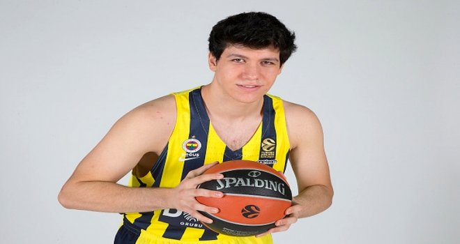 Fenerbahçe'li Duran çifte lisansla sigortam.net İTÜ'de
