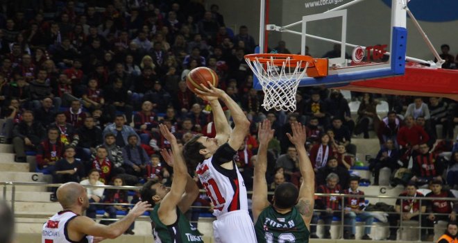 Nesine.com Eskişehir Basket, Sakarya'yı mağlup etti