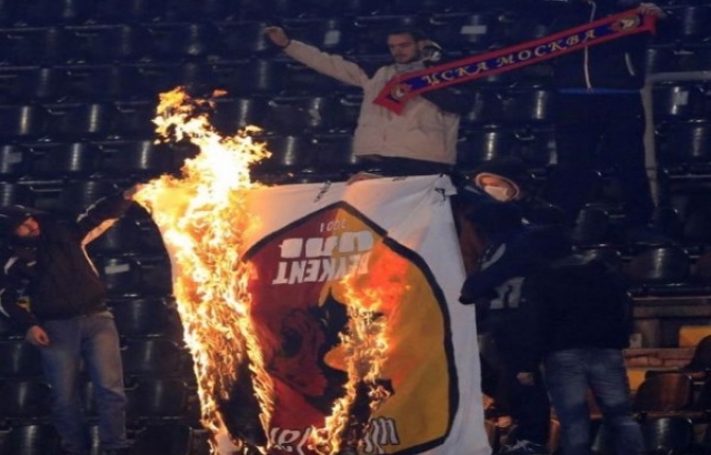Partizan maçında Ultraslan bayrağı yaktılar