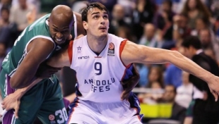 Anadolu Efes, Malaga'ya son saniyede vuruldu...