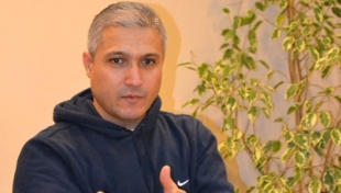 Antalya Yıldızları Levent Deringöl'e emanet