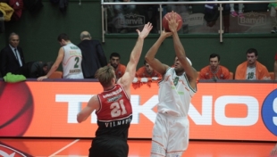 Banvit evinde yıkıldı