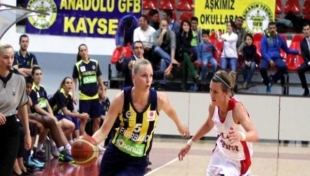 Dişi Kanarya Euroleague'e galibiyetle başladı...
