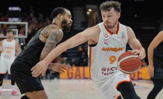 Galatasaray, Mersin Sporu geçti