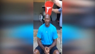 Micheal Jordan da buzlu suyu döktü...