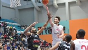 Muratbey Uşak Sportif, Avusturya deplasmanında