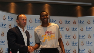Nolan Smith Galatasaray'a resmi imzayı attı