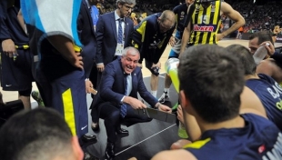 Obradovic: 2. devre sahada olan oyuncularımı kutluyorum