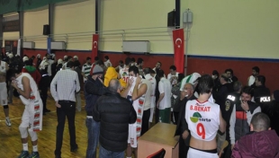 Olaylı maçta, Bostanlıspor Bursaspor'a kaybetti...