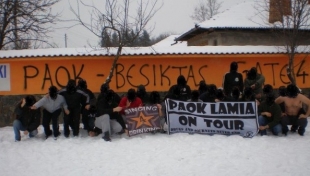 PAOK taraftarlarından küfürlü pankart için açıklama