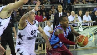 Trabzonspor Romanya'da uzatmada kazandı