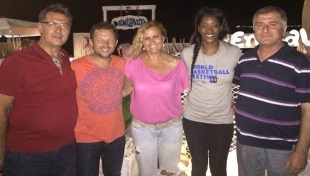 Urla Gençlik, Amerikalı Mariah King'e kavuştu...