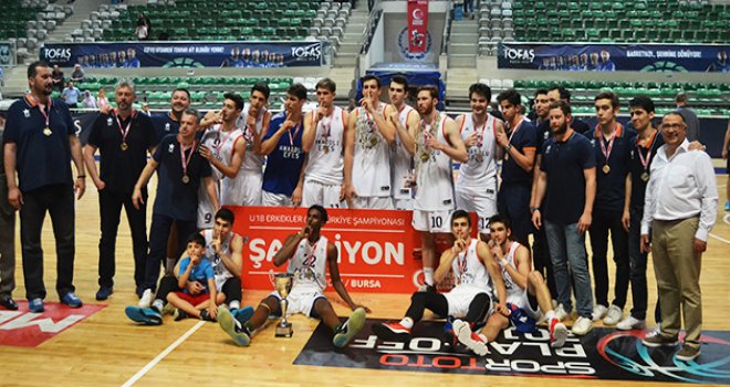 U18 Erkekler'de Türkiye Şampiyonu Anadolu Efes