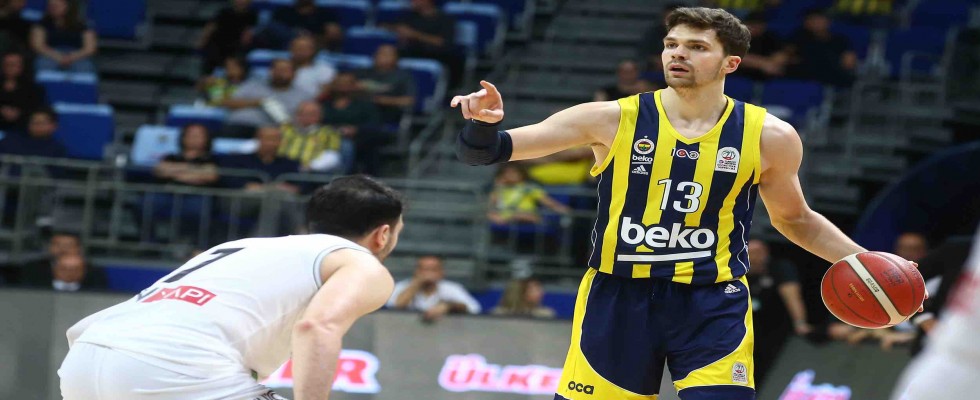 Derbide kazanan Fenerbahçe Beko