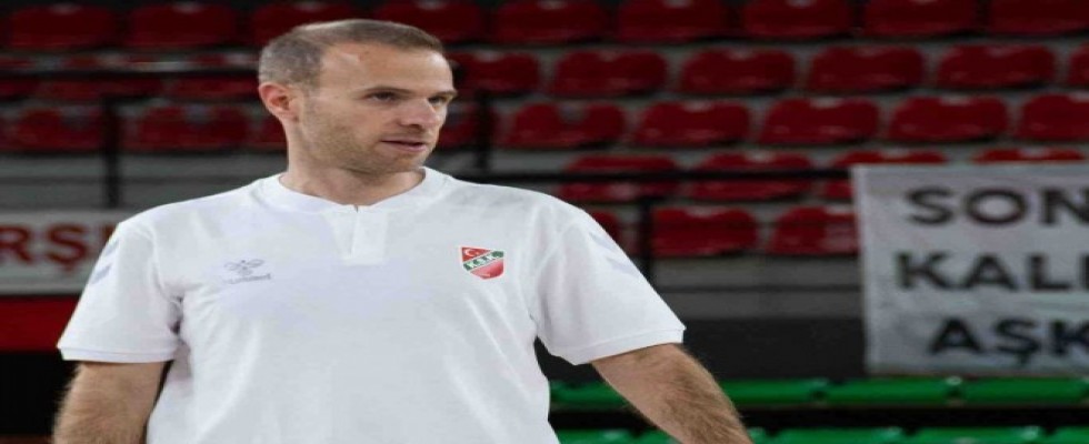 Karşıyaka antrenörünü ve yeni transferini açıkladı