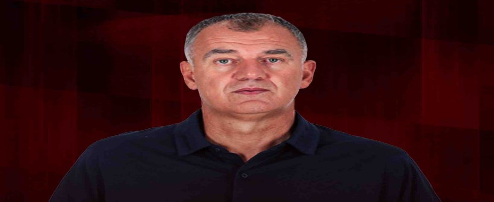 Karşıyaka'da Nihat Mala görevinden ayrıldı