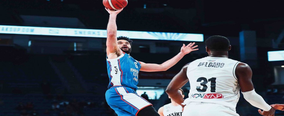 Anadolu Efes, Beşiktaş'ı farklı geçti