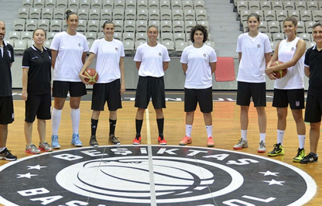  Beşiktaş yeni sezon hazırlıklarına başladı.