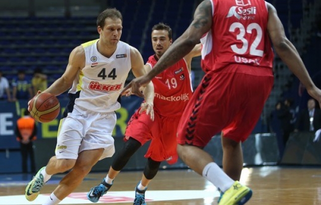  FENERBAHÇE ÜLKER, UŞAK'A ŞANS TANIMADI