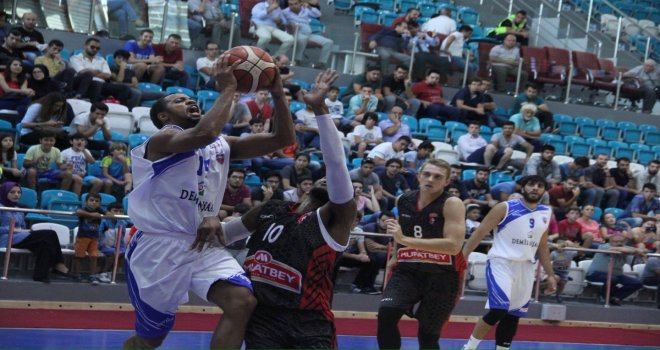  Kurtuluş ve Demokrasi Şehitleri Kupası Muratbey Uşak'ın