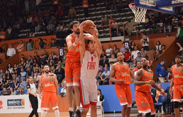  TOFAŞ'I GEÇEN BANVİT YARI FİNALDE