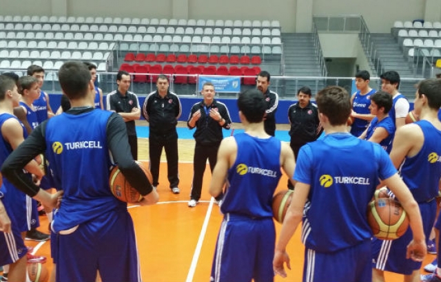  U16 Yıldız Milliler çalışmalara başladı 