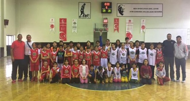 12 DABO Sporcuları dostluk maçında buluştu
