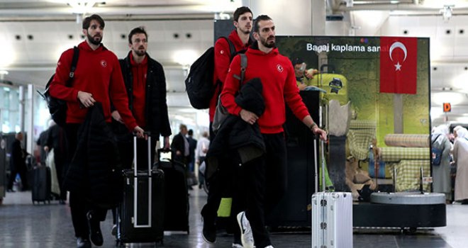 12 Dev Adam İsveç'e gitti