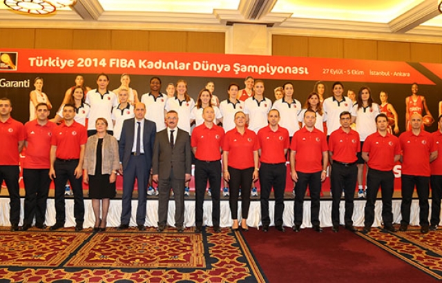 12 Dev Adam'dan Potanın Perileri'ne destek