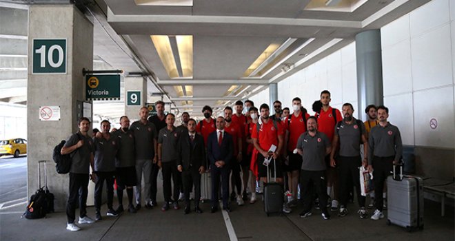 A Erkek Milliler Kanada'da