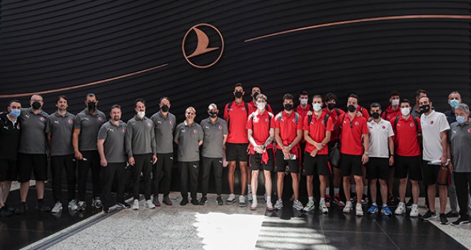 A Erkek Milliler Kanada'ya gitti