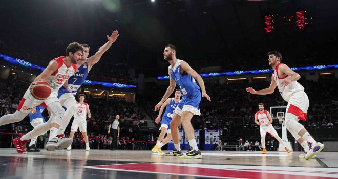 A Erkek Milliler Yunanistan'a yine kaybetti