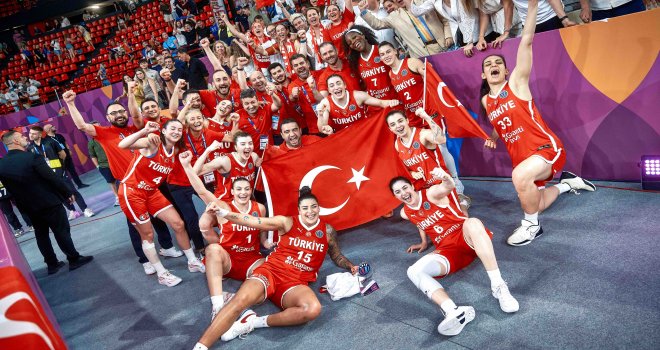 A Kadın Millilerimiz çeyrek finalde