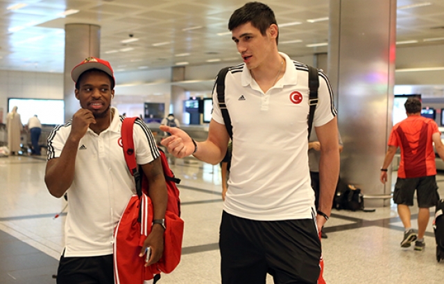 A Milli Takım yurda döndü