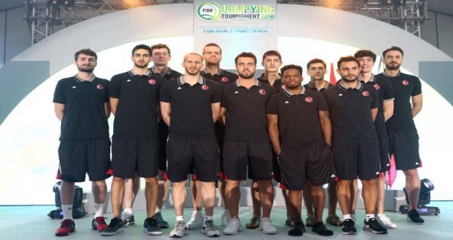 A Milliler açılış yemeğine katıldı