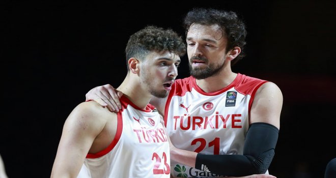 A Milliler final için sahada