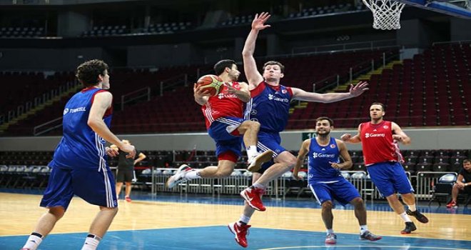 A Milliler günü çift idmanla tamamladı