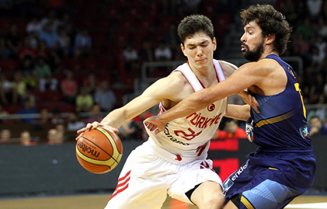 A Milliler İspanya'ya yine kaybetti