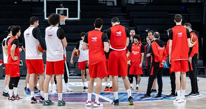 A Milliler İtalya maçı hazırlıklarına başladı