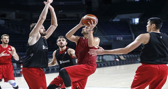 A Milliler'de NBA oyuncuları takıma katıldı