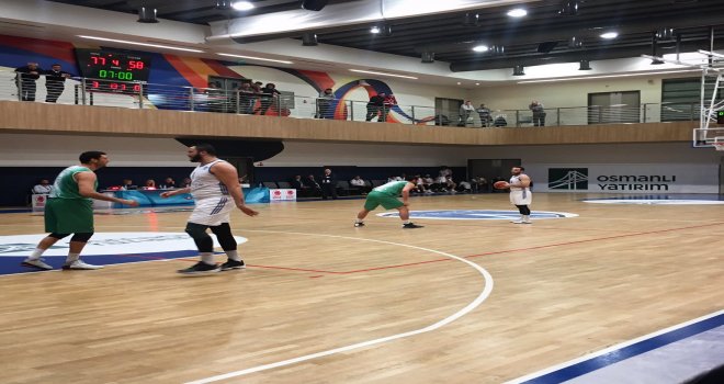 Acıbadem Üniversitesi evinde farklı galip