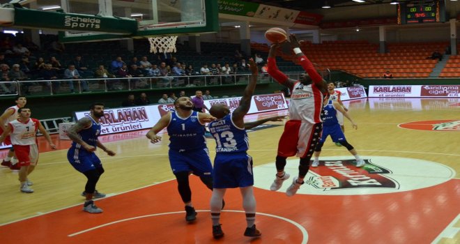 Acıbadem'e bir darbe de Bandırma Kırmızı'dan