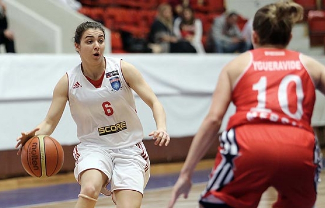 Adana Botaş evinde Mersin'i geçti